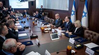 ממשלת נתניהו בישיבתה הראשונה, היום. | יונתן זינדל, פלאש 90