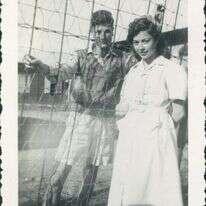 היה ברור שעונשי המאסר עומדים להגיע לסיומם. הגדר בין מחנה הגברים למחנה הנשים בעתלית, לאחר פינוי כלא בית־לחם. | ארכיון מכון ז'בוטינסקי