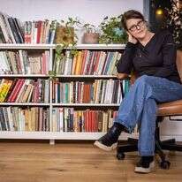 אורנה קסטל. פסיכואנליטיקאית. ספרה האחרון "מוות" ראה אור בהוצאת אפיק