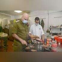 מטבח בצה"ל. | דודו גרנישפן