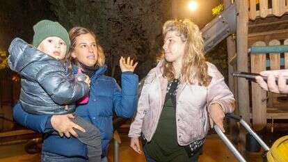 מיכל, נועה. | יוסי אלוני מיכל, נועה. | יוסי אלוני