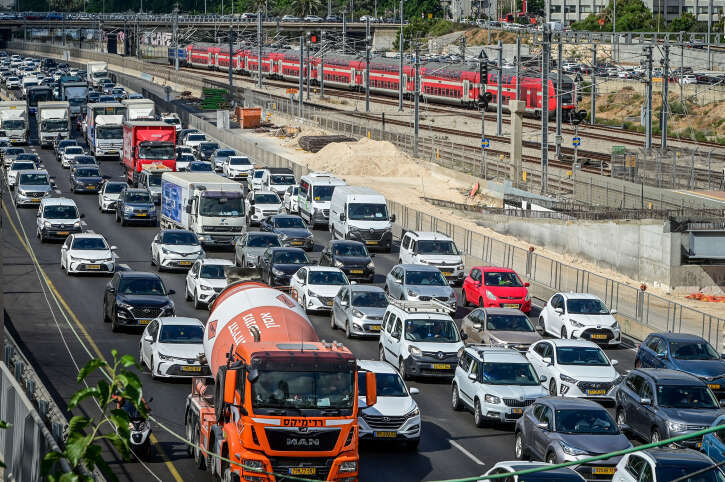 פקקים בנתיבי איילון. הנת"צים הם הפתרון ולא הבעיה. | אבשלום ששוני, פלאש 90