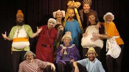 מחבר הקומדיה הראשונה בעברית, "צחות בדיחותא דקידושין", היה תלמידו של רבי דוד. מתוך ההצגה "בדיחותא דשידוכין" של תיאטרון תאיר. | אייל פישר