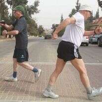 פרופסור שאול לדני, מחזיק בשיא העולמי בהליכה תחרותית ל-50 מייל ובשיא הישראלי בהליכה תחרותית ל-50 ק"מ. | מרים צחי