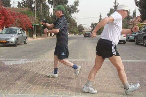 פרופסור שאול לדני, מחזיק בשיא העולמי בהליכה תחרותית ל-50 מייל ובשיא הישראלי בהליכה תחרותית ל-50 ק"מ. | מרים צחי