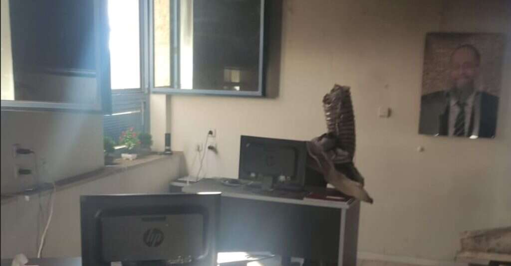 שריפה במשרדי עמותת  "מתנת חיים" בירושלים