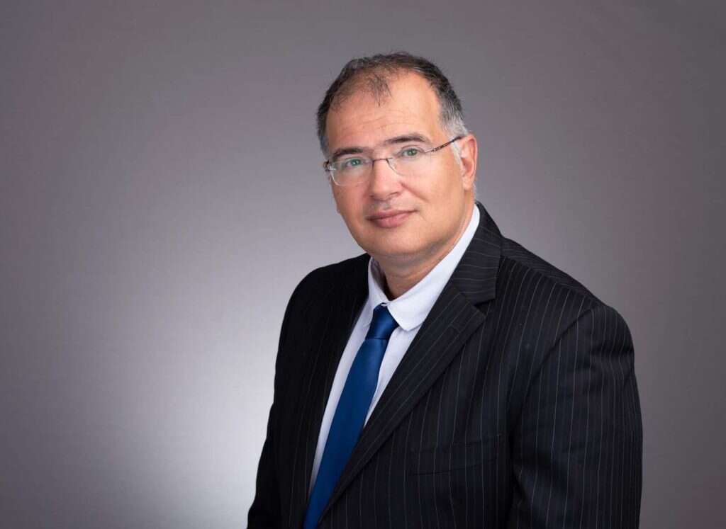 נחום שילה. | אור פרבוזניק