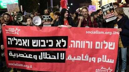 הפגנת השמאל בתל־אביב, במוצאי שבת. | תומר נויברג, פלאש 90