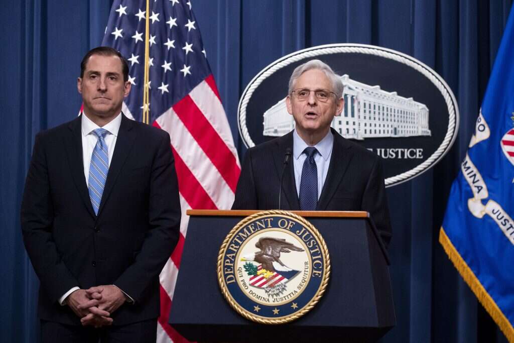 התובע הכללי של ארה"ב, מריק גרלנד, מודיע על מינוי יועץ מיוחד לפרשת המסמכים המסווגים. | EPA