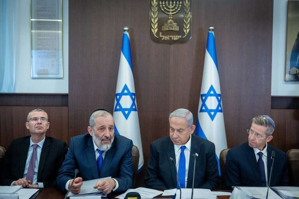דרעי בישיבת הממשלה בתחילת השבוע. | יונתן זינדל/פלאש90