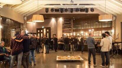 היפסטרים, ספורטאים ומנכ"לים. "שומרי האש". | אביטל הירש