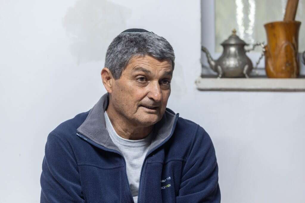 יצחק. | יוסי אלוני