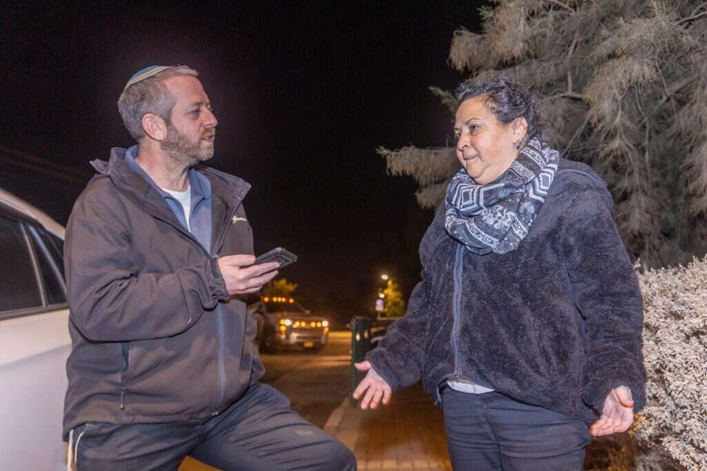 ניצה. | יוסי אלוני