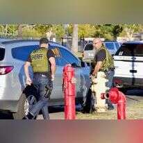 כוחות משטרה מגיעים לזירת הירי ההמוני בקליפורניה. | שאטרסטוק