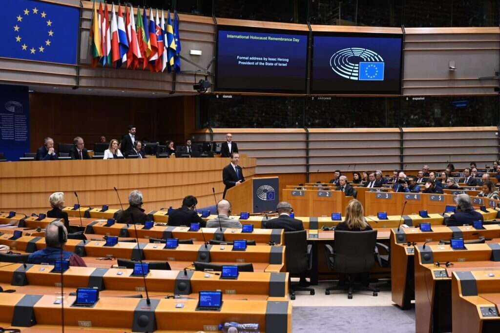 הנשיא הרצוג באיחוד האירופי. | חיים צח, לע"מ