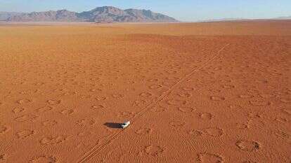 דפוס מתמטי אינטליגנטי. מדבר נמיב המזרחי. | באדיבות סטפן גדסין, הוושינגטון פוסט