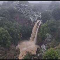 מפל סער זורם, חודש פברואר. | עופר שנער רשות הטבע והגנים