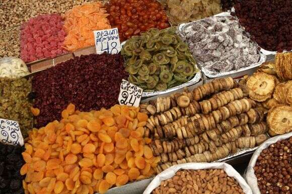 פירות יבשים בשוק מחנה יהודה. | קובי גדעון, פלאש 90 פירות יבשים בשוק מחנה יהודה. | קובי גדעון, פלאש 90