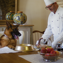 מתוך המיליונים של גונת'ר. באדיבות המדיה של נטפליקס