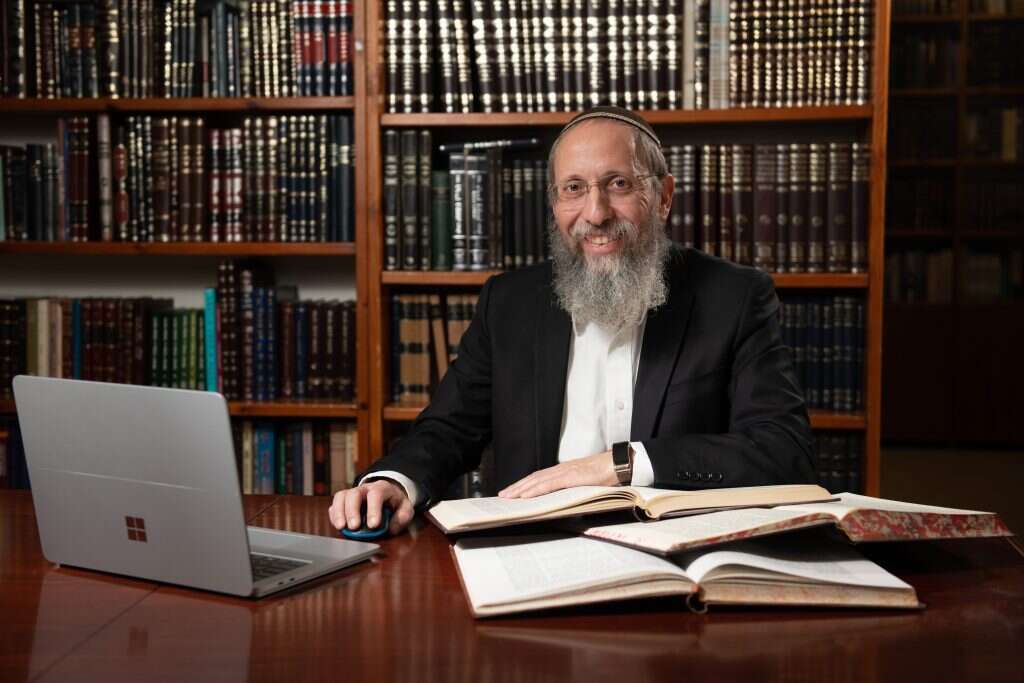 "שההלכה תהיה רצינית, בלי פשרות, ויחד עם זה מחוברת לחיים ולמציאות". | שריה דיאמנט