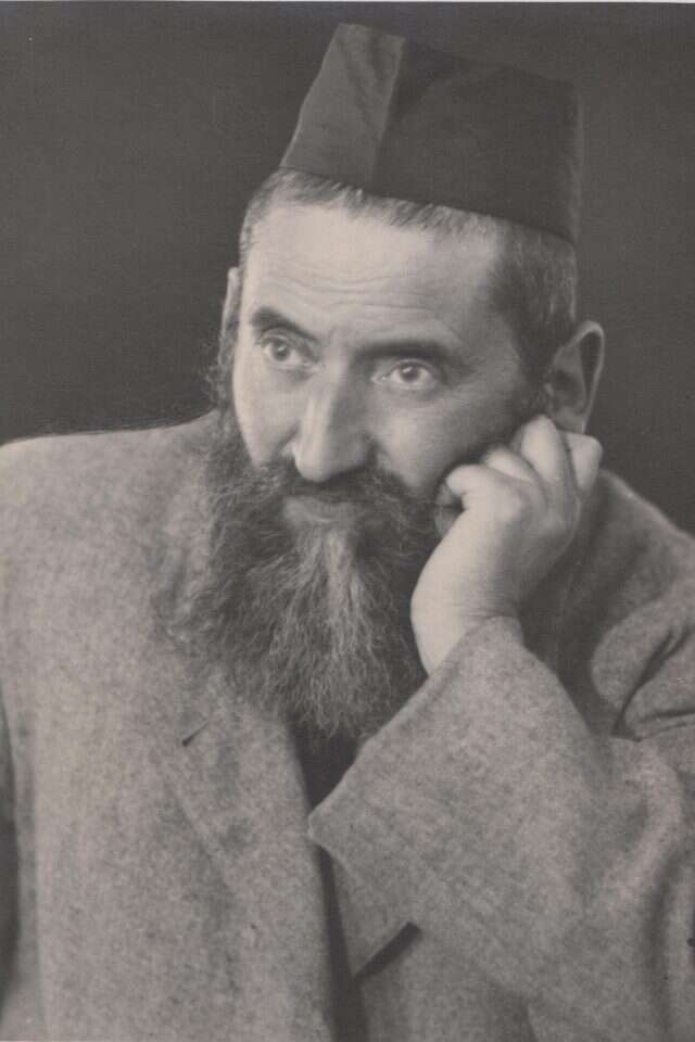 מראשוני המורדים בחרוזים. המשורר יוסף צבי רימון, סבו של הרב. | באדיבות המשפחה