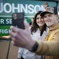 היילי ממריצה מצביעים לקראת בחירות האמצע. | איי.אף.פי