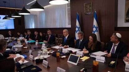 ישיבת ממשלה. | אלכס קולומויסקי, פלאש 90