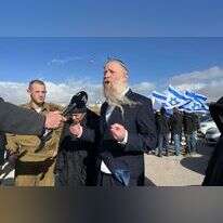 הרב איתן שנרב, אביה של רנה הי"ד. | ידידיה צוקרמן