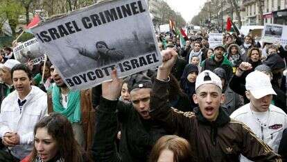 הפגנה אנטי-ישראלית בפריז. | EPA