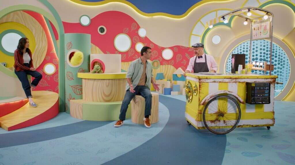 דומה אבל שונה. בנאי בפרפר נחמד. | מתוך פרפר נחמד, באדיבות - כאן חינוכית