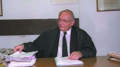 השופט אלון, 1992. | זיו קורן, לע"מ