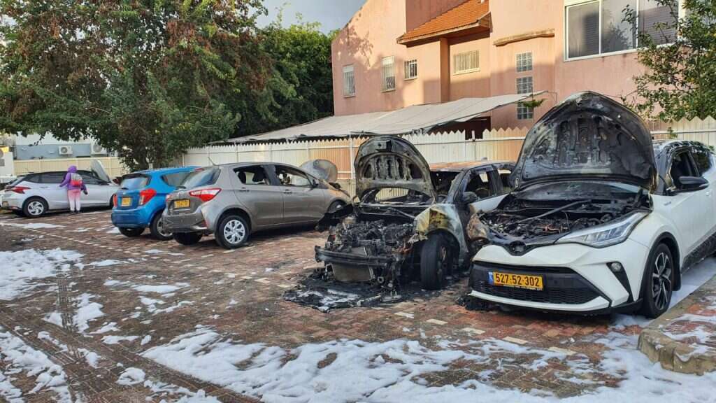 הצתת מכוניות ברמלה