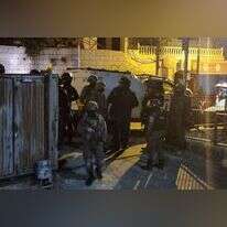 כוחות הביטחון סביב בית המחבל. | דובר צה"ל כוחות הביטחון סביב בית המחבל. | דובר צה"ל