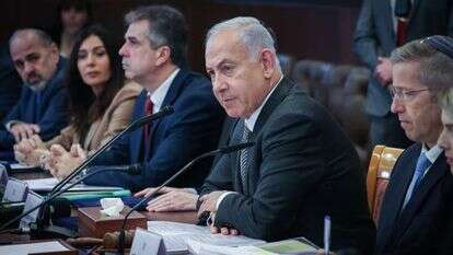 נתניהו בישיבת ההמשלה. | עמית שבי, פלאש 90