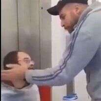 מסך מתוך אחד מסרטוני ההתעללות של עובד השופרסל