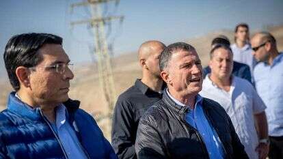 יולי אדלשטיין ודני דנון. שניים מה"חשודים" המיידיים בליכוד. | יונתן זינדל, פלאש 90