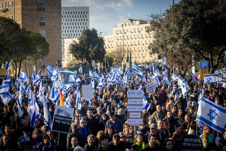 הפגנה בירושלים נגד הרפורמה המשפטית. | יונתן זינדל, פלאש 90