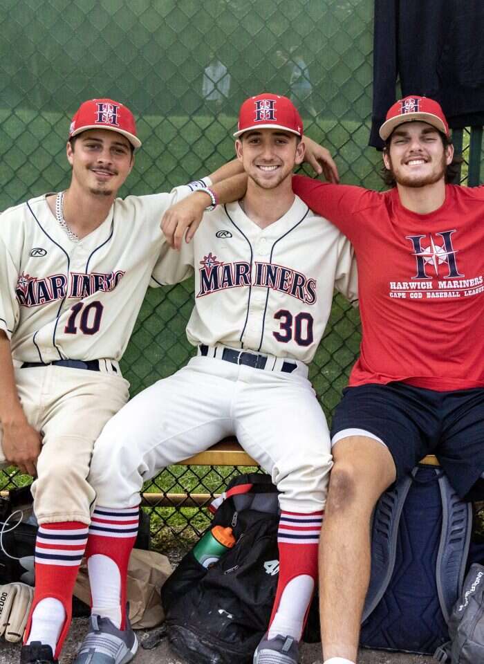 עד היאנקיז. רייזלמן (במרכז) במדי קבוצת ליגת הבייסבול הנמוכה. | באדיבות אריק רייזלמן