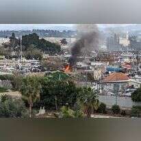 רכב הבוער בלוד. | מתן צור