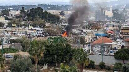 רכב הבוער בלוד. | מתן צור