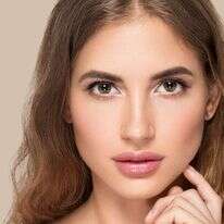 טיפוח עור הפנים. | שאטרסטוק