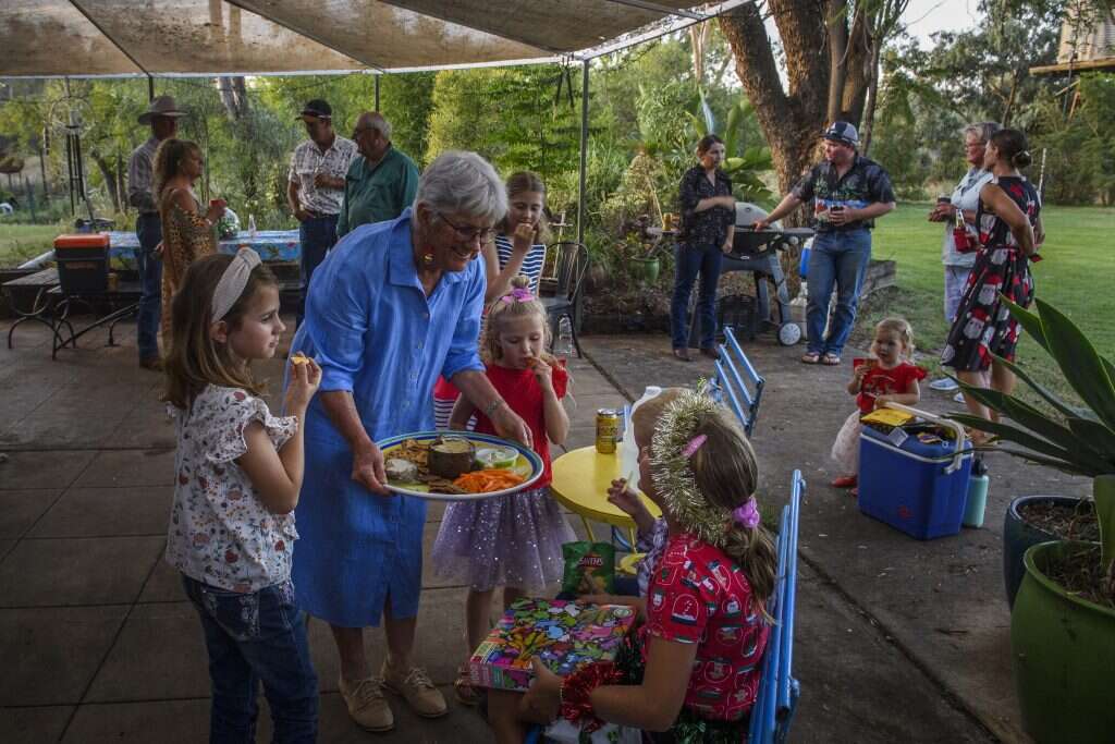 גודפרי במסיבת חג המולד. | מתיו אבוט, הוושינגטון פוסט