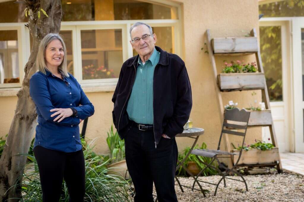 "רציתי לתת להם להגיב. הם השיבו שיוותרו". פרופ' איתן גלבוע ולילך סיגן. | אריק סולטן