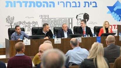 אלי כהן בביקור בישיבה של ההסתדרות, לפני כשבועיים. | דוברות ההסתדרות