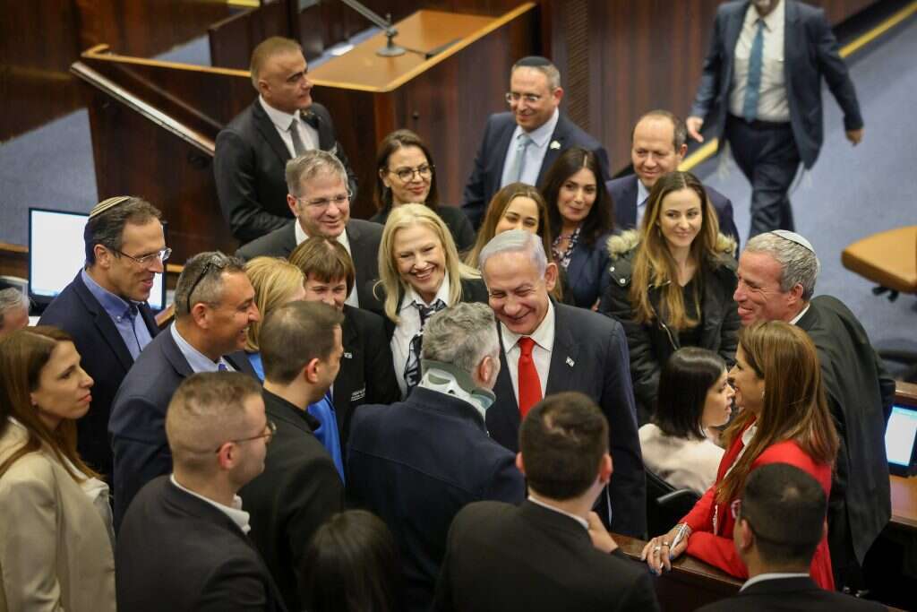 נתניהו עם ח"כ טופורובסקי ואנשי יש עתיד בכנסת, השבוע. | נועם מושקוביץ, דוברות הכנסת נתניהו עם ח"כ טופורובסקי ואנשי יש עתיד בכנסת, השבוע. | נועם מושקוביץ, דוברות הכנסת