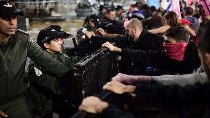 מפגינים בכביש איילון בתל אביב. | תומר נאוברג, פלאש 90 מפגינים בכביש איילון בתל אביב. | תומר נאוברג, פלאש 90