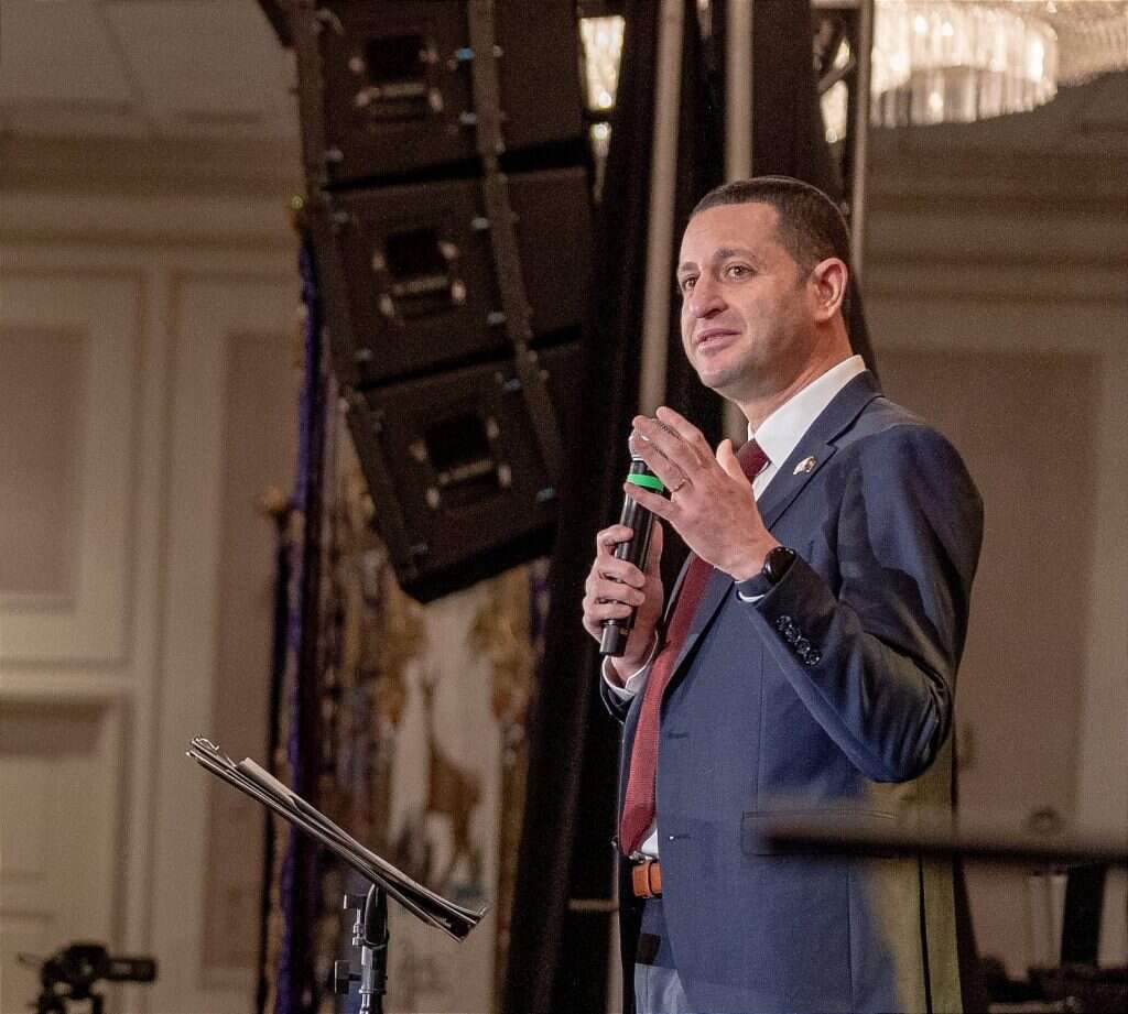 חבר הכנסת אוהד טל בארצות הברית. | דוברות