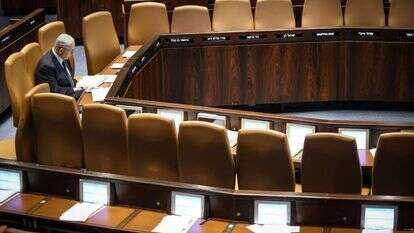 נתניהו במליאה במן דיון 40 חתימות. | דוברות הכנסת