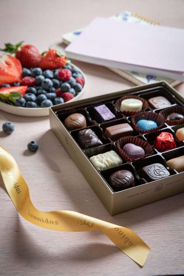 משלוח מנות מבית לאונידיס. | יח"צ