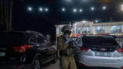 כוחות צה"ל בחווארה בסריקות אחר המחבל בפיגוע בחודש שעבר. | דו"צ כוחות צה"ל בחווארה בסריקות אחר המחבל בפיגוע בחודש שעבר. | דו"צ